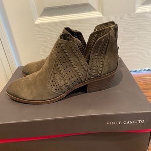 Vince Camuto women’s bootie